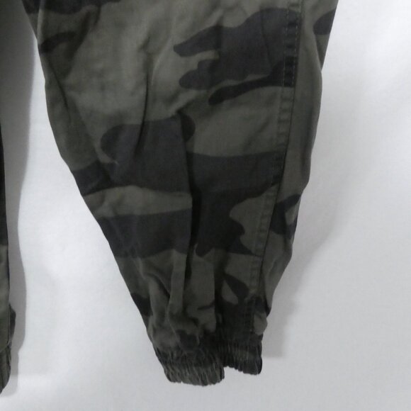TNA - Aritzia | xs - extra small | Camouflage Joggers | Zipper Pockets | NWOT - Picture 16 of 16